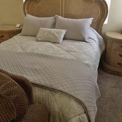 QUEEN BEDROOM SET 