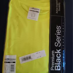 Mens Extra Large Construction T-shirts. New In The Plastic 