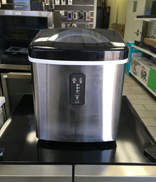 Insignia 33Lb. Portable Ice Maker Fabricador de Hielo Stainless steel
