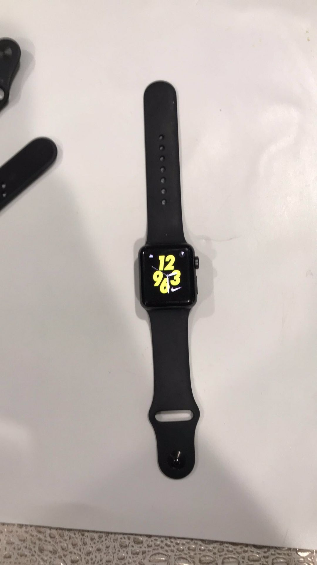 Series 3 nike+ Apple Watch w/ 5 bands