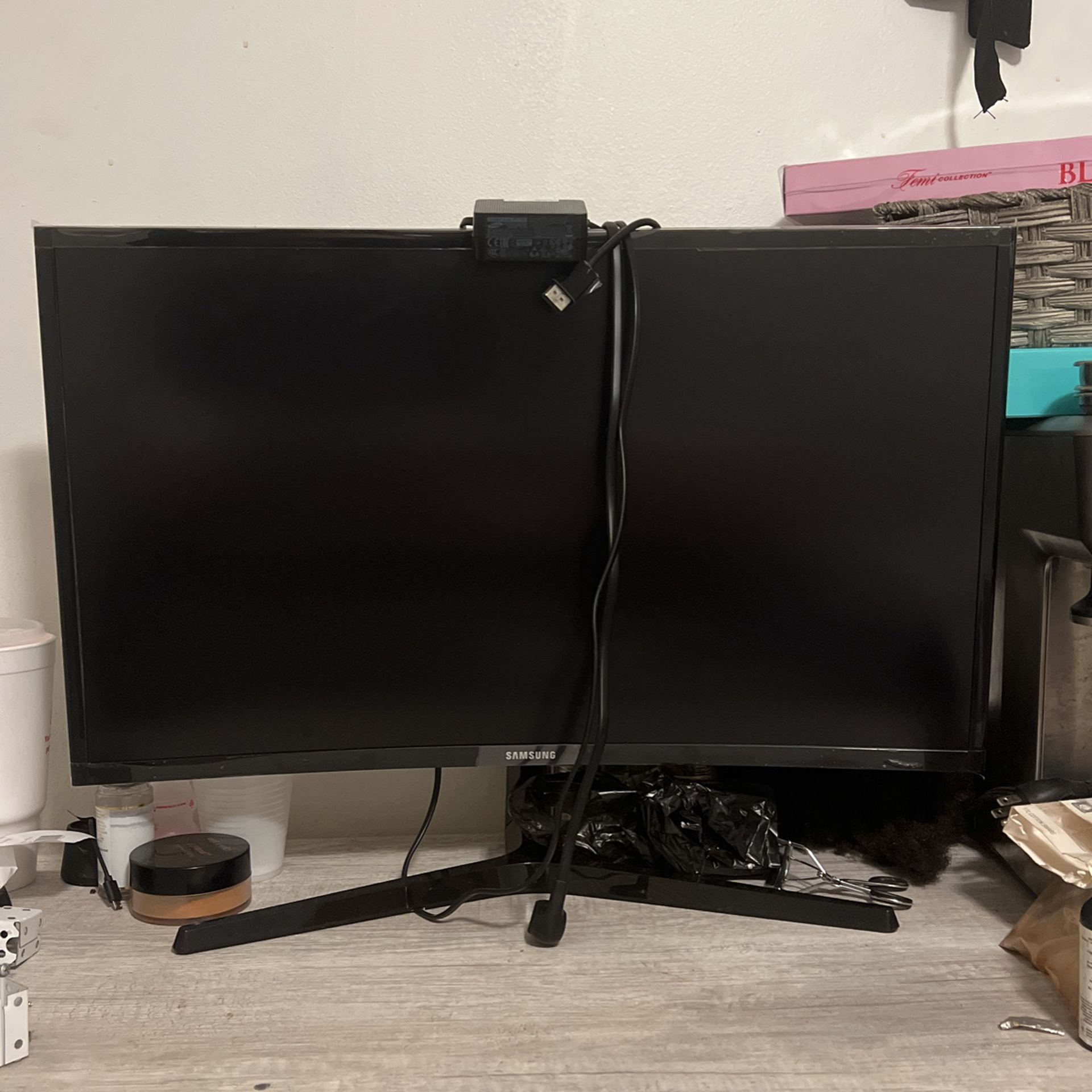 Curved Samsung monitor And keyboard With Mouse 