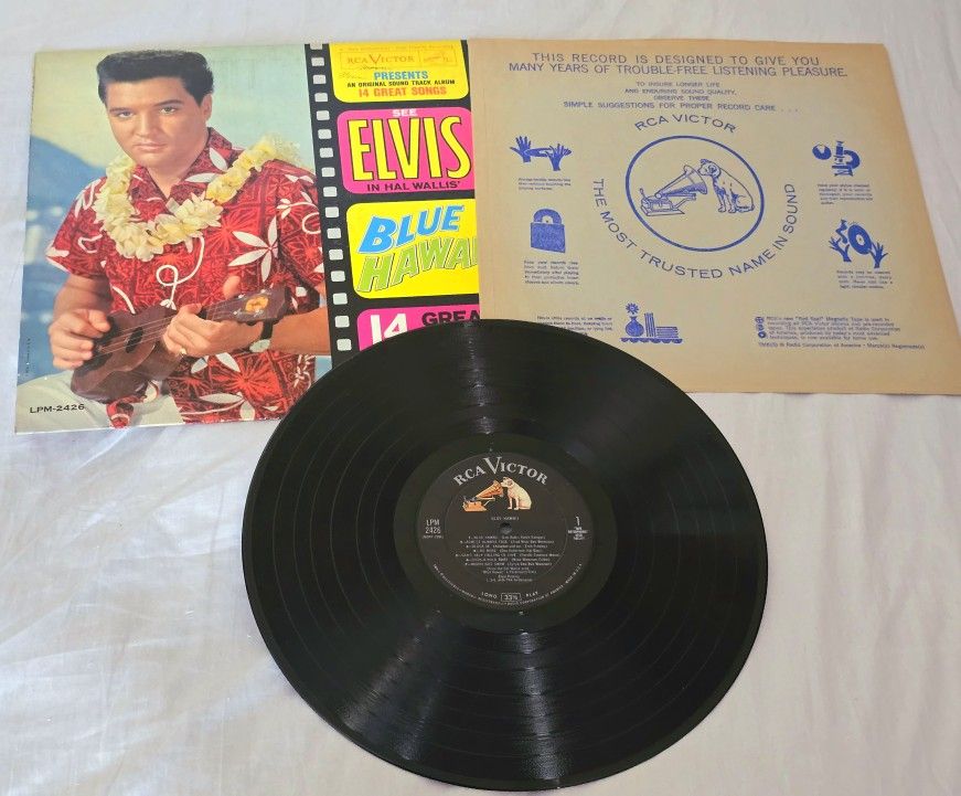 Elvis Presley – "Blue Hawaii" Soundtrack (RCA Victor LPM-2426)