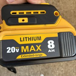 🆕 DeWalt 20V 8Ah Replacement Battery 🔋 (1-25$, 5-100$)