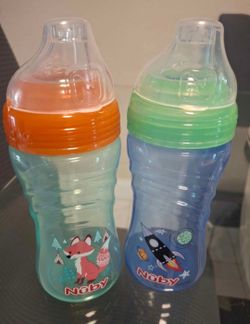 Nuby Vaso con Boquilla Suave para Niños Sedientos
