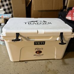 Yeti 45 Cooler Titos Edition 