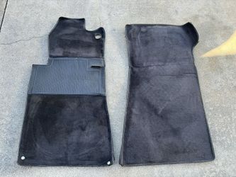 Mercedes W107 black front left and right carpet (1978 to 1985)