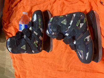 Ice skates boys size 12