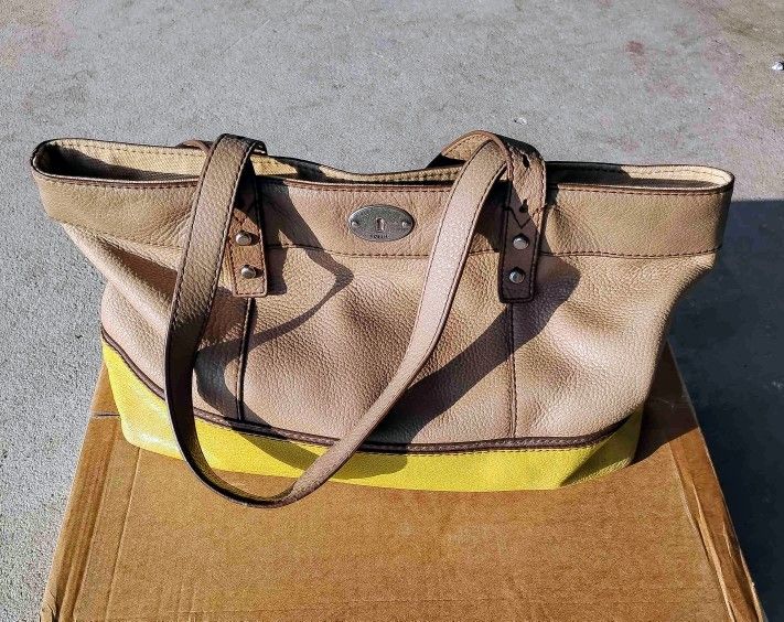 Fossil Genuine Leather Tan and Yellow
Tote Shoulder Bag