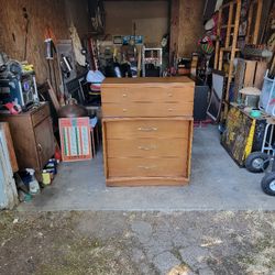 Mid Century Modern Dresser 