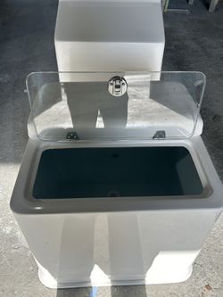 Boat Live Well And Seat 