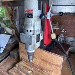 Selling several tools in excellent working condition.