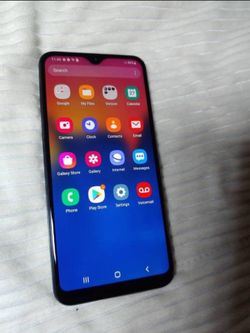 Samsung Galaxy A10e 32GB Unlocked Phone- good condition, No scratches - $60