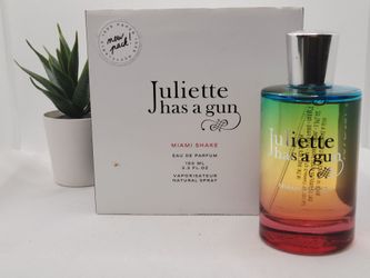 Juliette Has A Gun 

Miami Shake Eau de Parfum 

3.3 fl⭐️