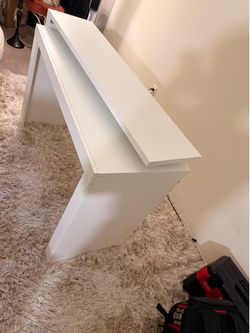 White table small desk