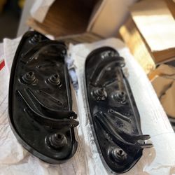 Factory Black Streamliner Or Streamliner Floorboards And Brake