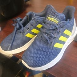 Adidas Questar 12 1/2 