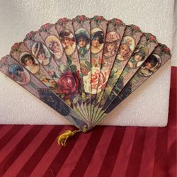 Vintage fan very pretty