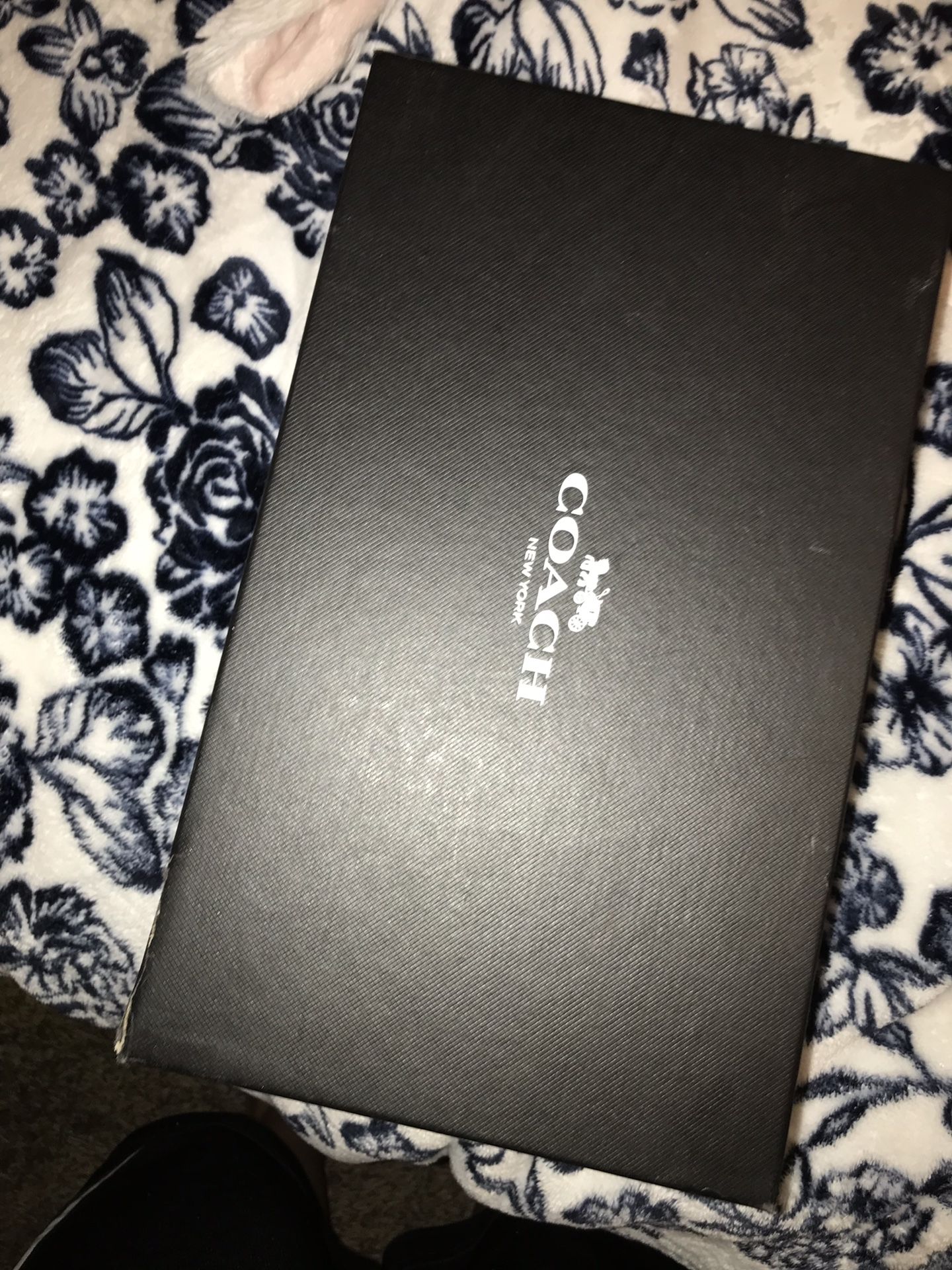 Woman coach shoes size 10 new