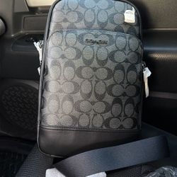 Coach C2932 Graham Pack in Signature Canvas