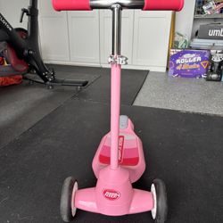 Radio Flyer Grow With Me Kids' Kick Scooter