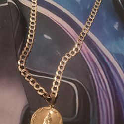 beautiful 14k gold chain