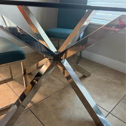 Kitchen Table  4 Chairs included