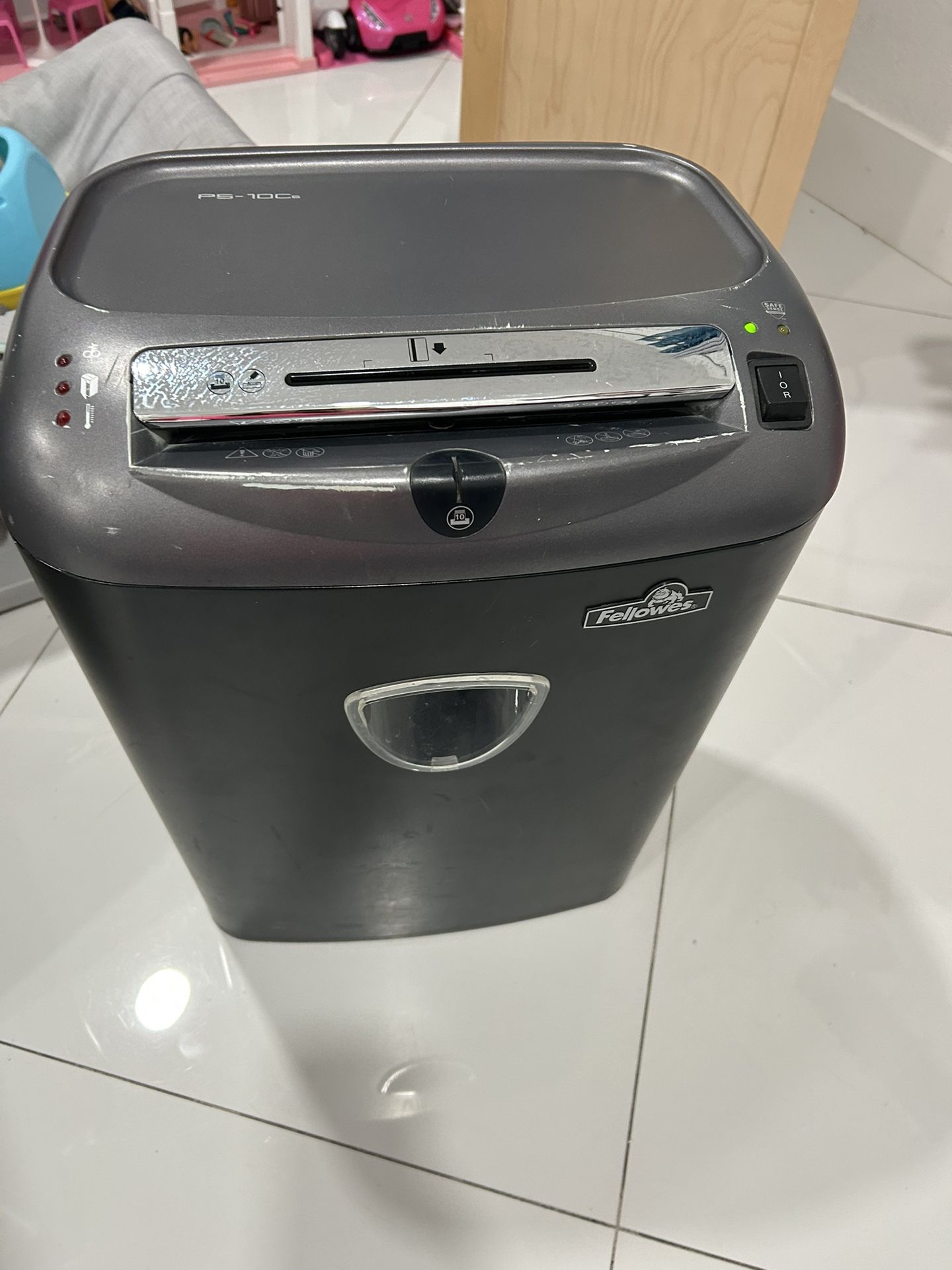 Fellowes PS-10Cs Cross Cut Shredder, 10 Sheets Capacity, 7 Gallons Basket Capacity, 9" Paper Entry Width