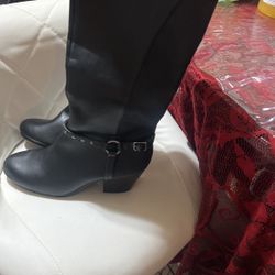 Botas Nuevaz Size 9