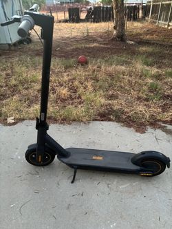 Segway Electric Scooter- Clean Ready to Ride