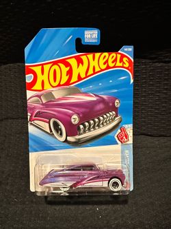 Hot Wheels Purple Custom Classic Car 46/250