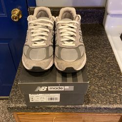 New Balance 990 Size 9