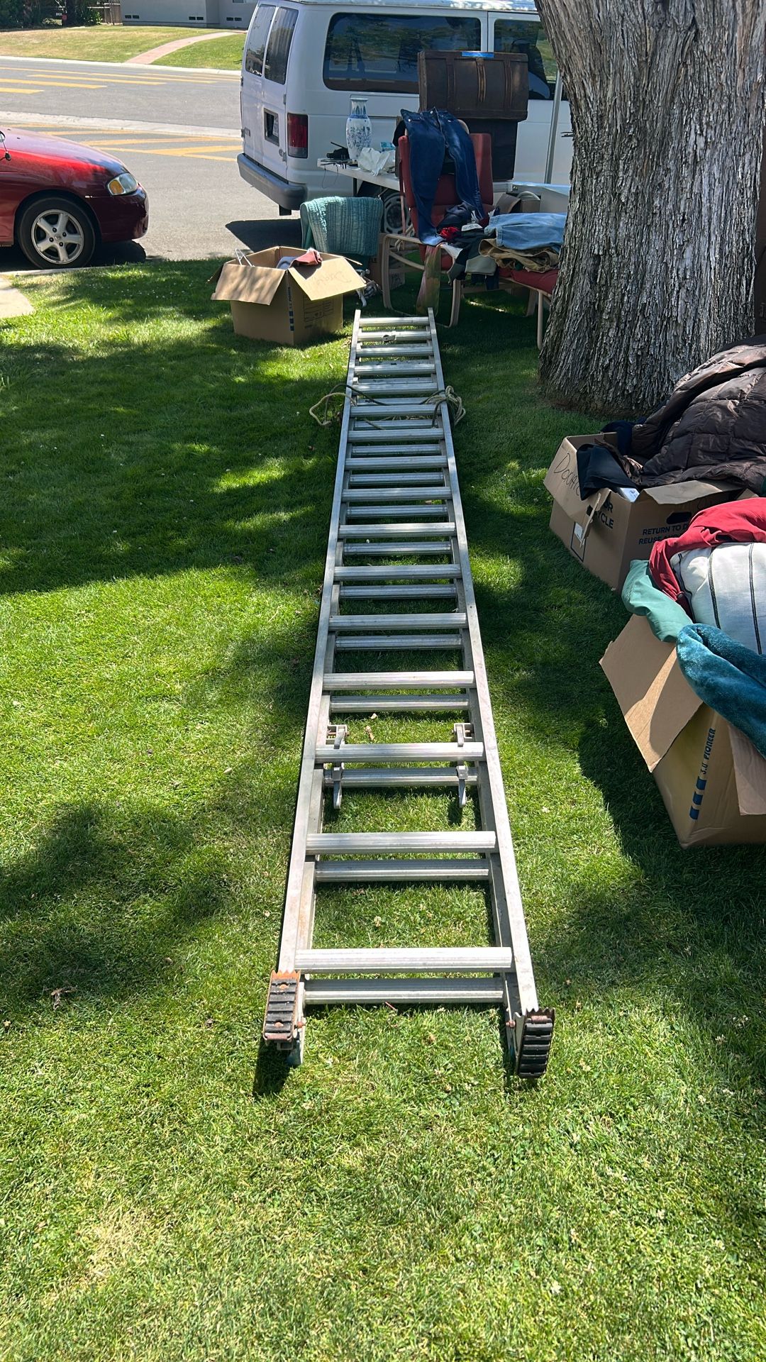 32ft Metal Ladder