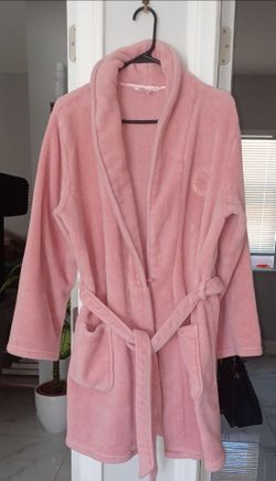 Victoria's Secret Pink Plush Robe