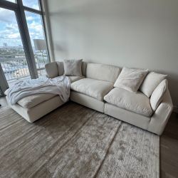 NEW-IN-BOX 4 Piece Modular Cloud Couch Sectional Sofa DELIVERY AVAILABLE