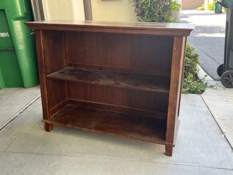 FREE - Bookshelf