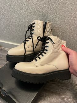 Girls boots size 1