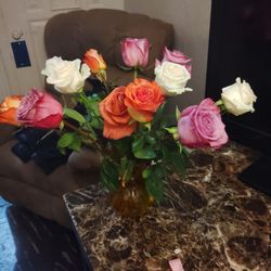 I Have 2 Bags Of Women's Clothes With Purses Nice Stuff 😊😁❤️