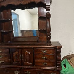 Dresser Set