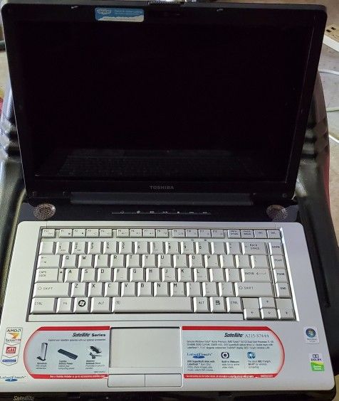 TOSHIBA SATELLITE A215 LAPTOP