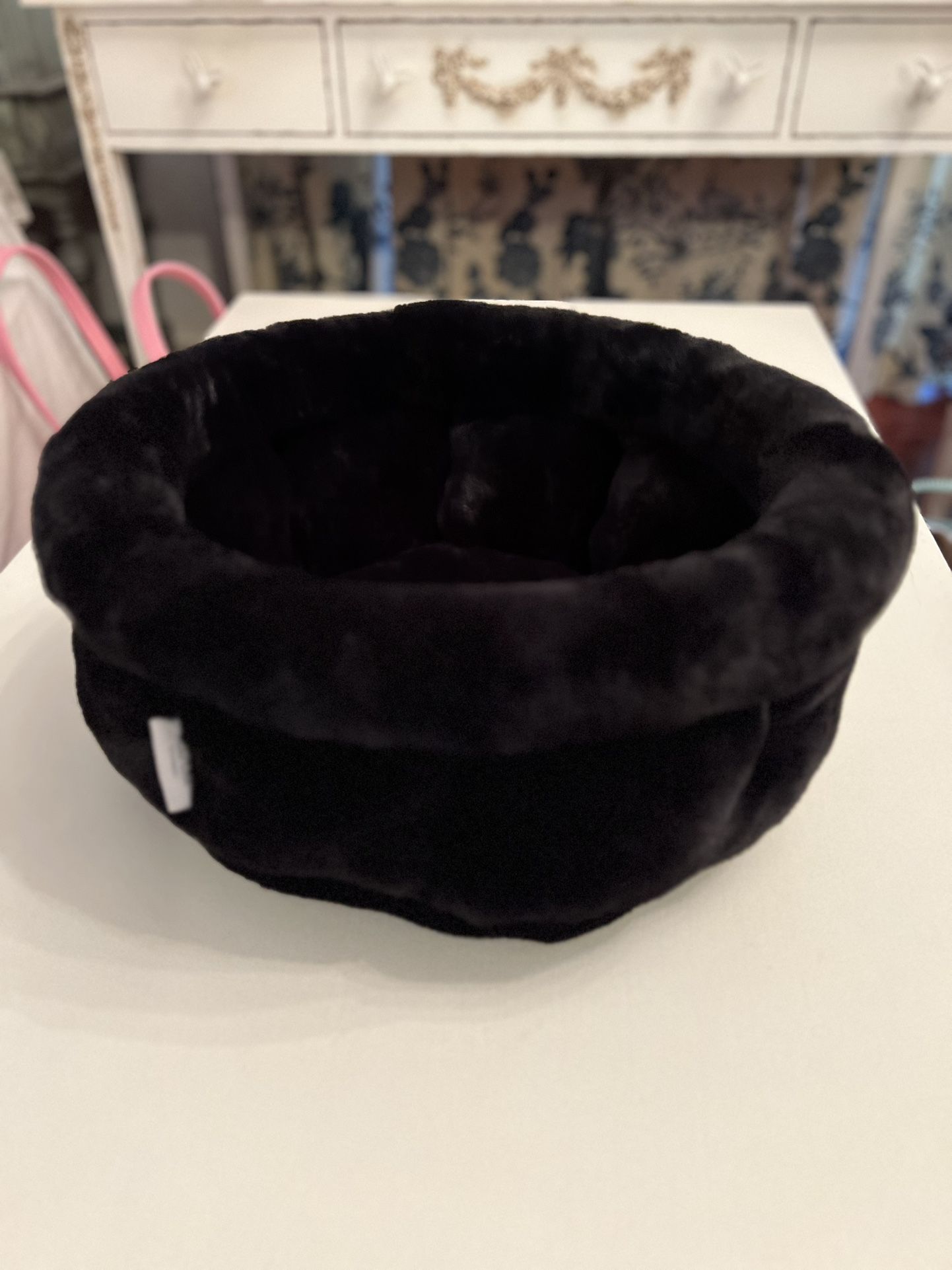 New Martha Stewart Black Faux Fur Reversible Cat Pet Bed 17.5”W x 9”H