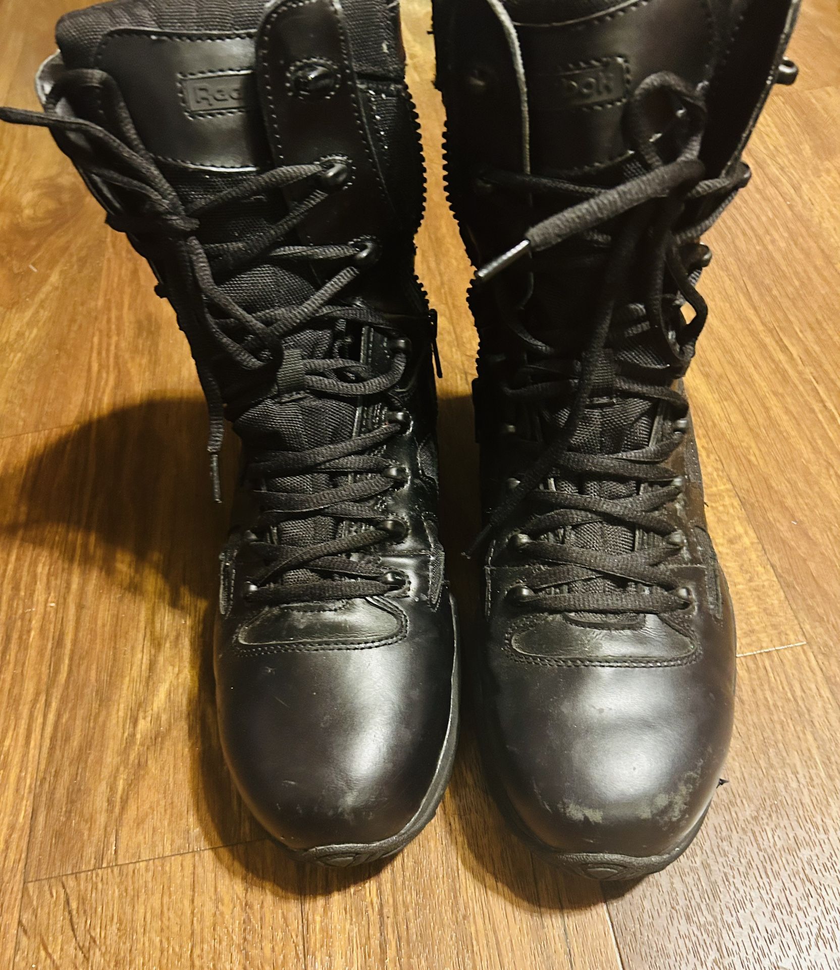Reebok Men’s Ankle Boots Size 12 Like New Condition Oil Resisting