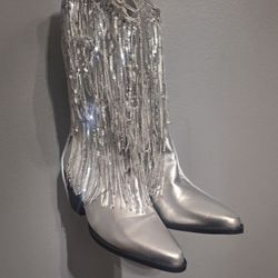Women’s Boots – Mostly Size 10 – $5–$10 Each – Pickup Only