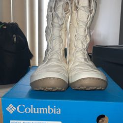 Woman’s Columbia Boots 