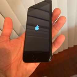 Apple iPhone 7 Unlocked $220 , iPhone T-Mobile And Metro $180