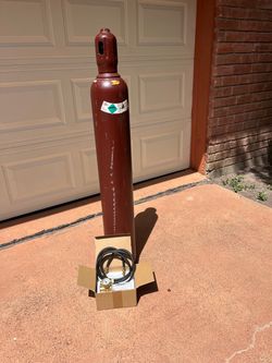 Welding gas tank + Gauge/Regulator/Hose