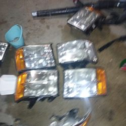 Chevy 2020  and Older Head Light No Bulb's 