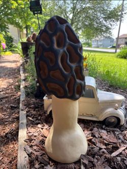 18” Concrete Black Morel Mushroom