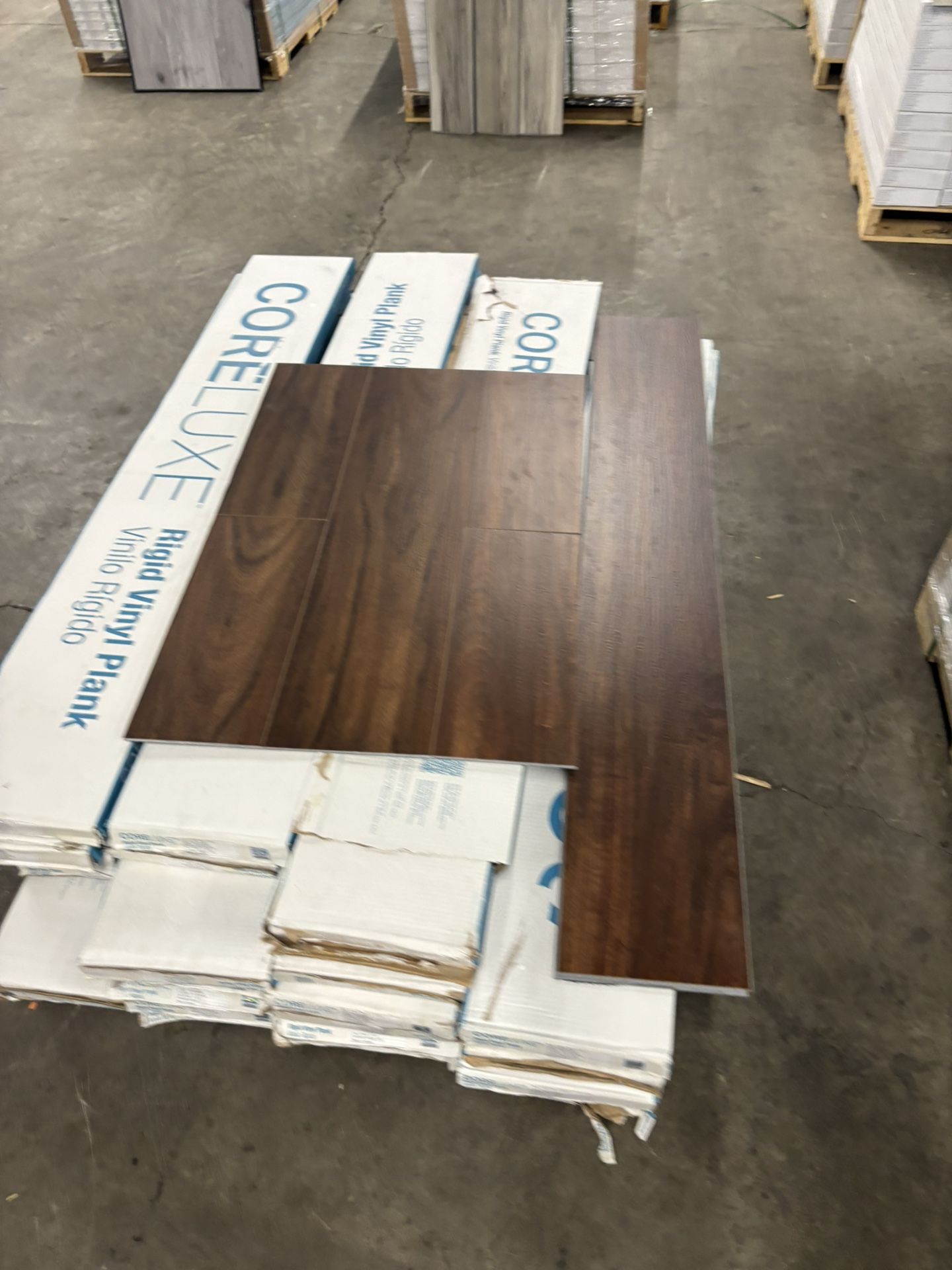 Alpha Brown LVP 🤎 7mm deluxe (9x60 planks)
