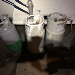 M T  Propane Tanks 