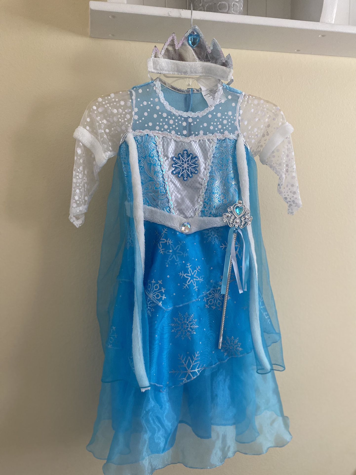 Elsa Costume - Girl’s Size 3-4
